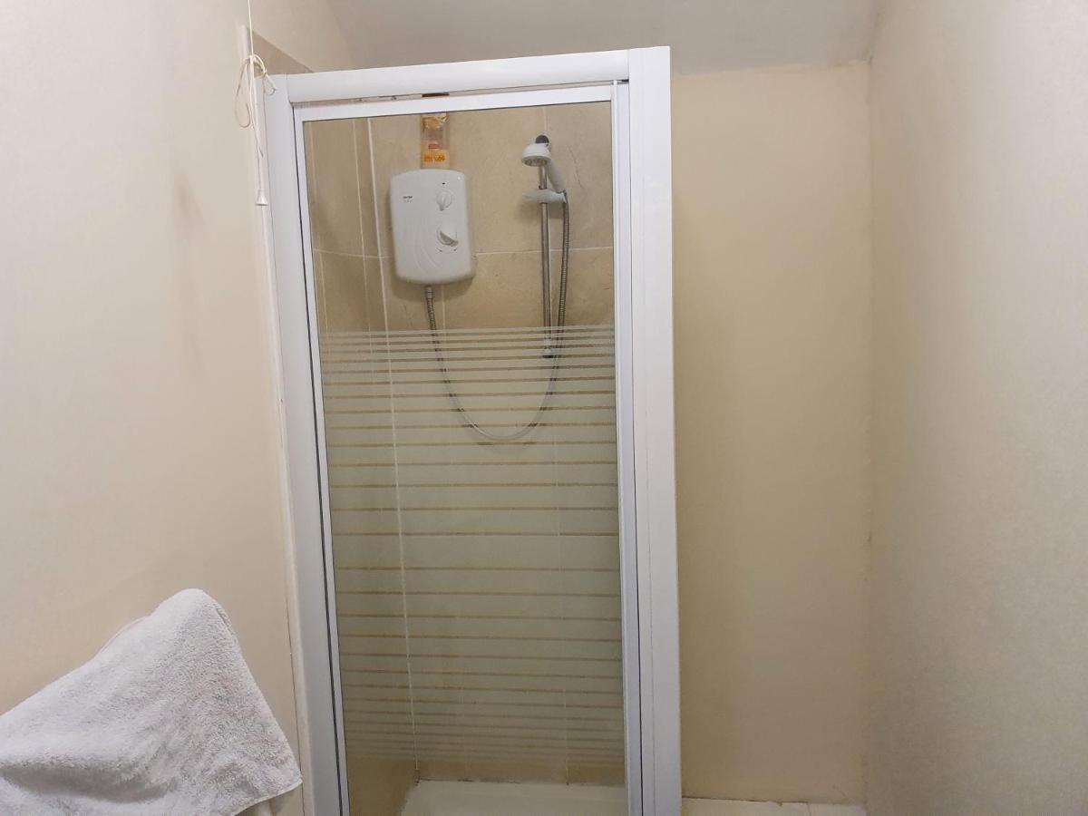 12 Person 6 Bedroom Self Catering House Liverpool Bagian luar foto