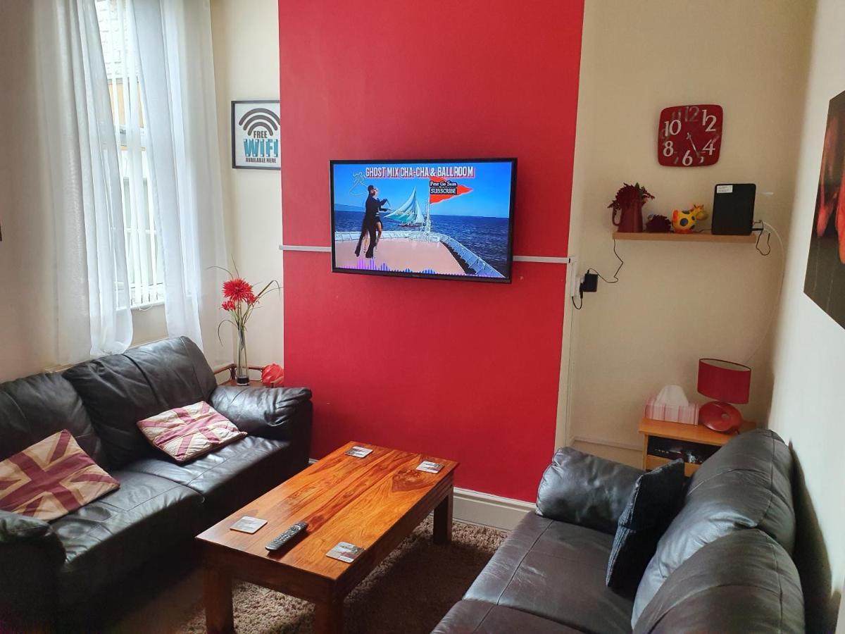 12 Person 6 Bedroom Self Catering House Liverpool Bagian luar foto